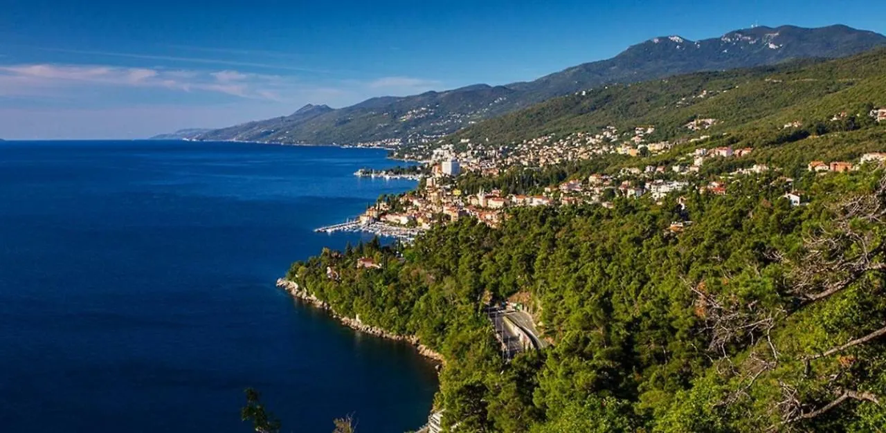 Studio Apartment Ines, Cozy, Stunning View, Parking, Pet Friendly Opatija